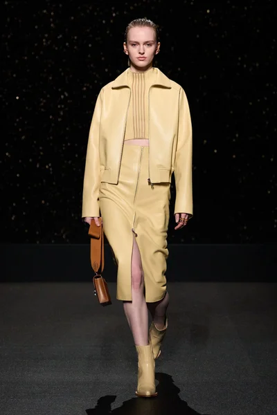 Look 45